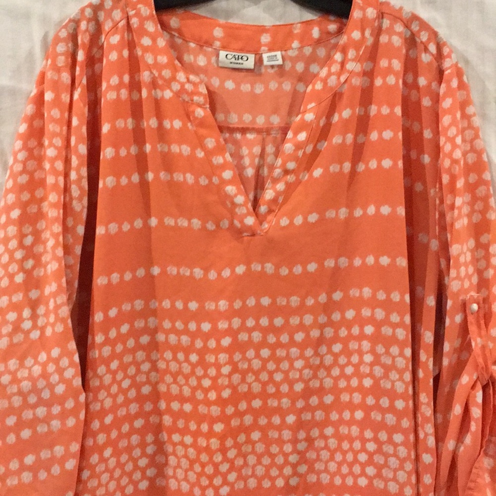 Cato blouse 22/24w coral with white polkadots